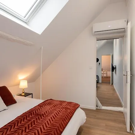 Apartment Les Cles De La Porte Saint-nicolas - Parking - Centre Beaune (Cote d'Or)