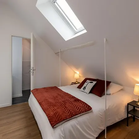 Les Cles De La Porte Saint-nicolas - Parking - Centre * Beaune (Cote d'Or)