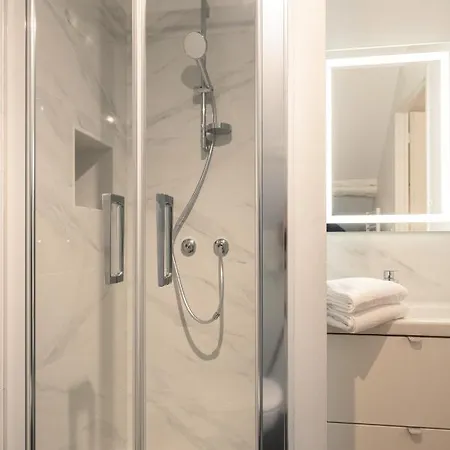 Apartment Les Cles De La Porte Saint-nicolas - Parking - Centre Beaune (Cote d'Or)