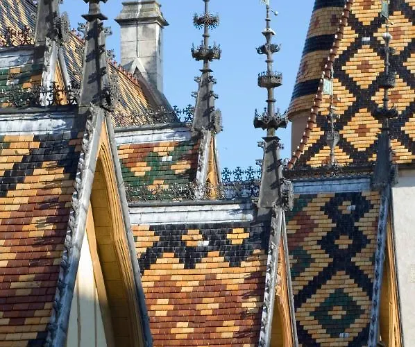 Les Clés De La Porte Saint-nicolas - Parking - Centre * Beaune (Cote d'Or)
