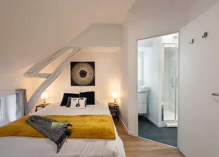 Les Clés De La Porte Saint-nicolas - Parking - Centre