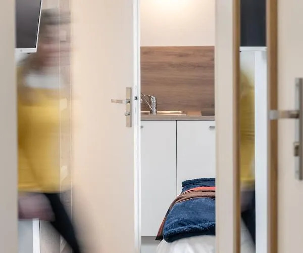 Les Cles De La Porte Saint-nicolas - Parking - Centre Beaune (Cote d'Or)